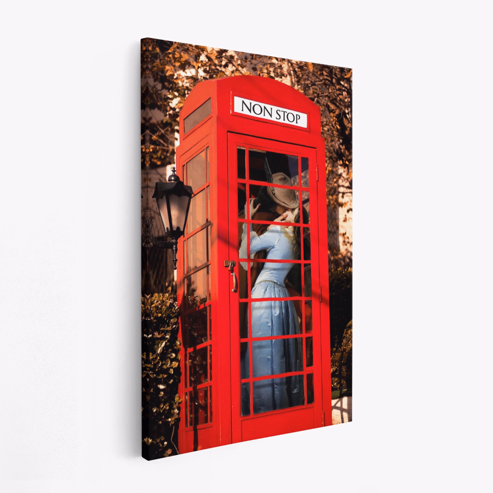 Obraz na płótnie - Shut Up and Kiss Me